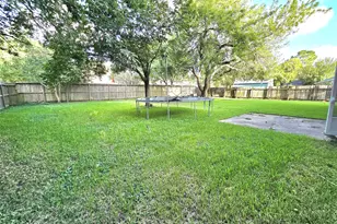 5205 Winding Brook Dr, Dickinson, TX 77539 - Photo 6