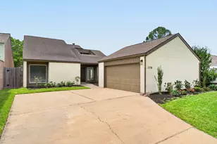 2218 Ashford Hollow Ln, Houston, TX 77077 - Photo 1