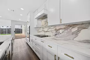 2218 Ashford Hollow Ln, Houston, TX 77077 - Photo 34