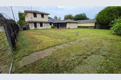 1301 Olive Street, Baytown, TX 77520 - Photo 4