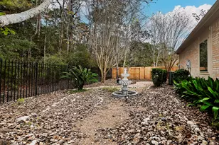 146 E Northcastle Cir, The Woodlands, TX 77384 - Photo 32