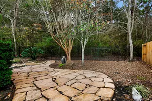 146 E Northcastle Cir, The Woodlands, TX 77384 - Photo 28