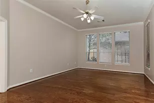 146 E Northcastle Cir, The Woodlands, TX 77384 - Photo 16