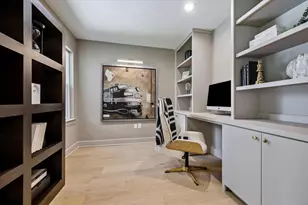 10519 Brinwood Dr, Houston, TX 77043 - Photo 6