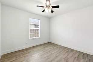 10702 Jordan Heights Dr, Houston, TX 77016 - Photo 14
