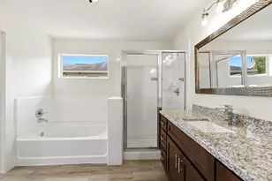 10702 Jordan Heights Dr, Houston, TX 77016 - Photo 10
