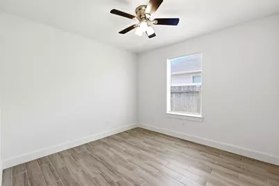 10702 Jordan Heights Drive, Houston, TX 77016 - Photo 14