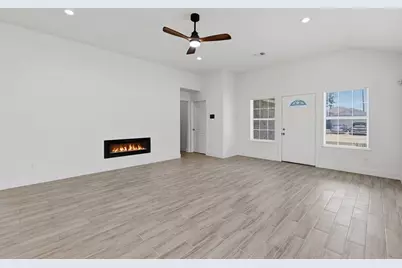 10702 Jordan Heights Drive, Houston, TX 77016 - Photo 6