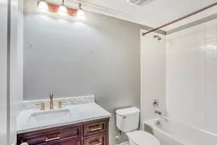 10707 Fuqua Glen Ln, Houston, TX 77075 - Photo 14
