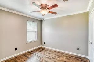 10707 Fuqua Glen Ln, Houston, TX 77075 - Photo 12