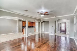 10707 Fuqua Glen Ln, Houston, TX 77075 - Photo 4