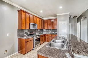 10707 Fuqua Glen Ln, Houston, TX 77075 - Photo 6