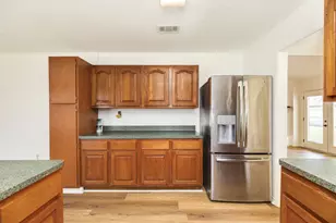 305 Freeman Blvd, West Columbia, TX 77486 - Photo 16