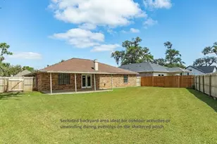 305 Freeman Blvd, West Columbia, TX 77486 - Photo 6