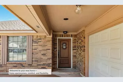 305 Freeman Boulevard, West Columbia, TX 77486 - Photo 2