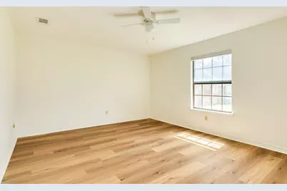 305 Freeman Boulevard, West Columbia, TX 77486 - Photo 20