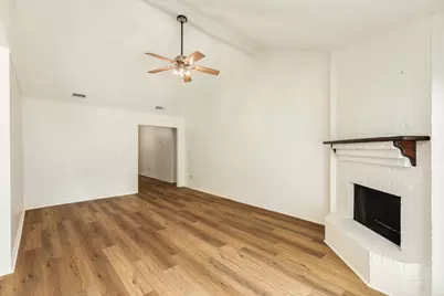 305 Freeman Boulevard, West Columbia, TX 77486 - Photo 12