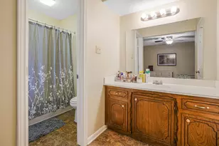 1998 Lake Creek Dr, Houston, TX 77339 - Photo 16