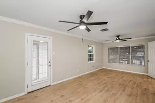5037 W 43rd St, Houston, TX 77092 - Photo 10