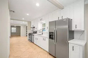 5037 W 43rd St, Houston, TX 77092 - Photo 14