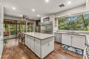 1776 Avenue S, Huntsville, TX 77340 - Photo 20