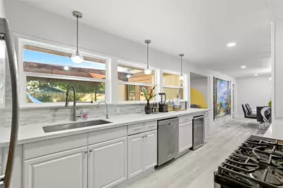 6938 Mobud Drive, Houston, TX 77074 - Photo 12