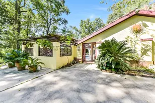 716 Evergreen Ln, Conroe, TX 77302 - Photo 4