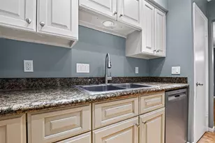 7575 Katy Fwy, Houston, TX 77024 - Photo 8