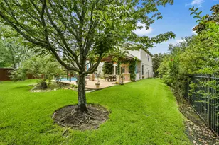 110 N Victoriana Cir, The Woodlands, TX 77389 - Photo 46