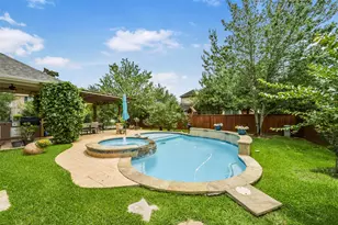 110 N Victoriana Cir, The Woodlands, TX 77389 - Photo 42