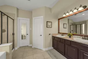 110 N Victoriana Cir, The Woodlands, TX 77389 - Photo 26