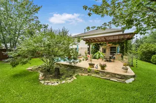 110 N Victoriana Cir, The Woodlands, TX 77389 - Photo 40
