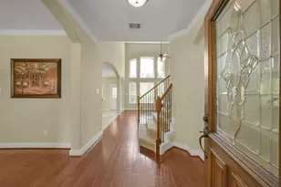 110 N Victoriana Cir, The Woodlands, TX 77389 - Photo 4