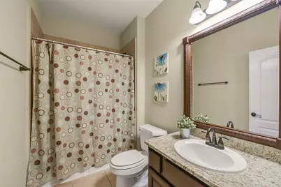 110 N Victoriana Circle, The Woodlands, TX 77389 - Photo 34