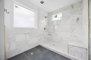 1034 W 17th St, Houston, TX 77008 - Photo 8