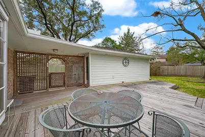 1722 Shannon Valley Drive, Houston, TX 77077 - Photo 34