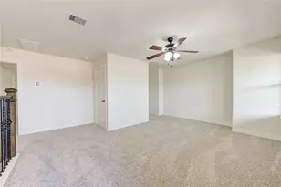 26 W Oaks Dr, Houston, TX 77058 - Photo 22