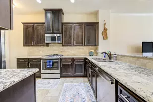 26 W Oaks Dr, Houston, TX 77058 - Photo 8
