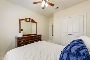 26 W Oaks Dr, Houston, TX 77058 - Photo 16