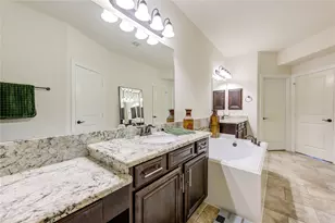 26 W Oaks Dr, Houston, TX 77058 - Photo 14