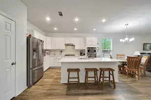 2114 Lost Timbers Dr, Conroe, TX 77304 - Photo 4