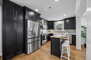 2524 Harvard St, Houston, TX 77008 - Photo 8