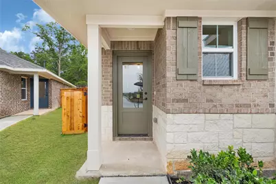 4410 W Bayou Maison Circle, Dickinson, TX 77539 - Photo 2