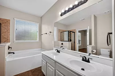 2296 Catalonia Cove, League City, TX 77573 - Photo 20