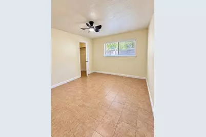 809 Glen Hollow Drive, Conroe, TX 77385 - Photo 12