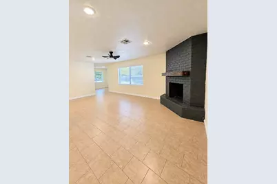 809 Glen Hollow Drive, Conroe, TX 77385 - Photo 2