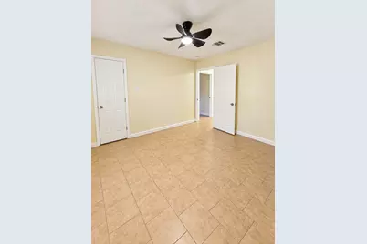 809 Glen Hollow Drive, Conroe, TX 77385 - Photo 10