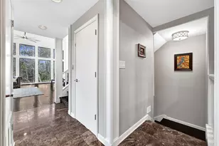 43 Legend Ln, Houston, TX 77024 - Photo 10