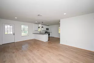 4710 Hershe St, Houston, TX 77020 - Photo 8