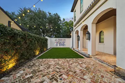 1647 Vassar Street, Houston, TX 77006 - Photo 8